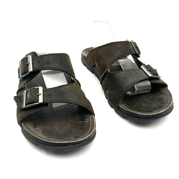 CHACO Men\'s Sandals 9 Brindle Slides Brown Leather Casual Buckle Strap Open Toe